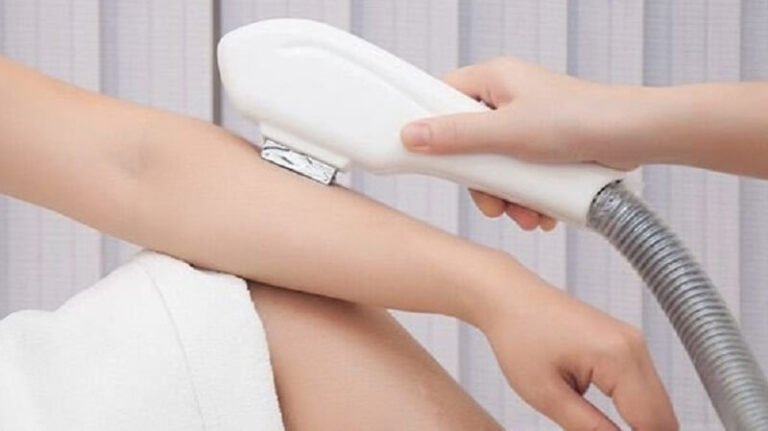 Triệt Lông Bằng Diode Laser Có Hại Không? Giải Đáp Chi Tiết Cho Phái Đẹp