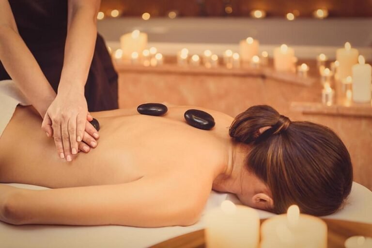 Hot Stone Massage: Top 1 Phương Pháp Thư Giãn Cùng Đá Chuyên Sâu