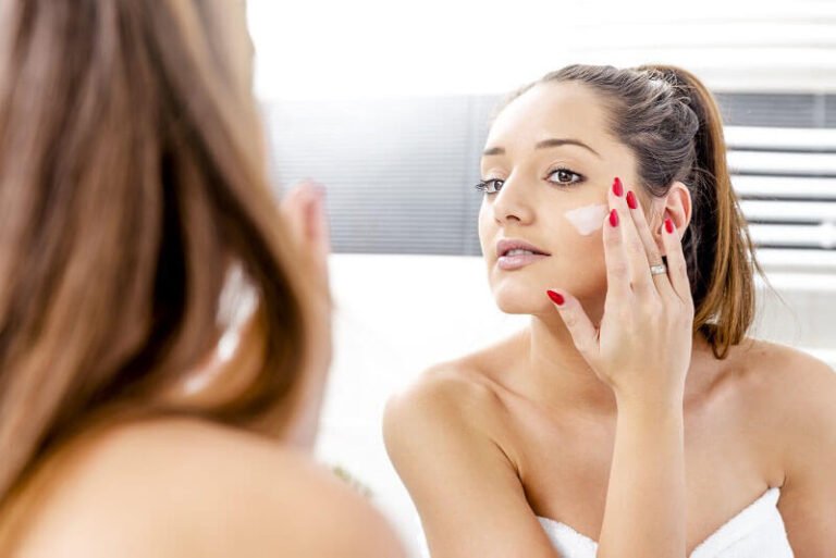 Tẩy Trắng Da Bằng Kem Đánh Răng: Cách Thực Hiện Chi Tiết, Hiệu Quả