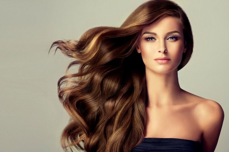 Dầu gội dành cho tóc uốn – Bí quyết giữ nếp bền, tóc suôn mềm