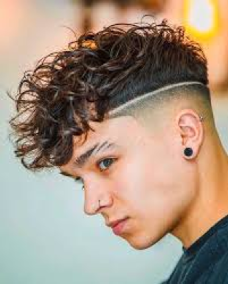 Kiểu tóc wavy undercut