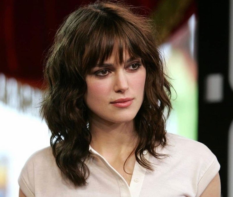 Tóc xoăn tự nhiên nữ