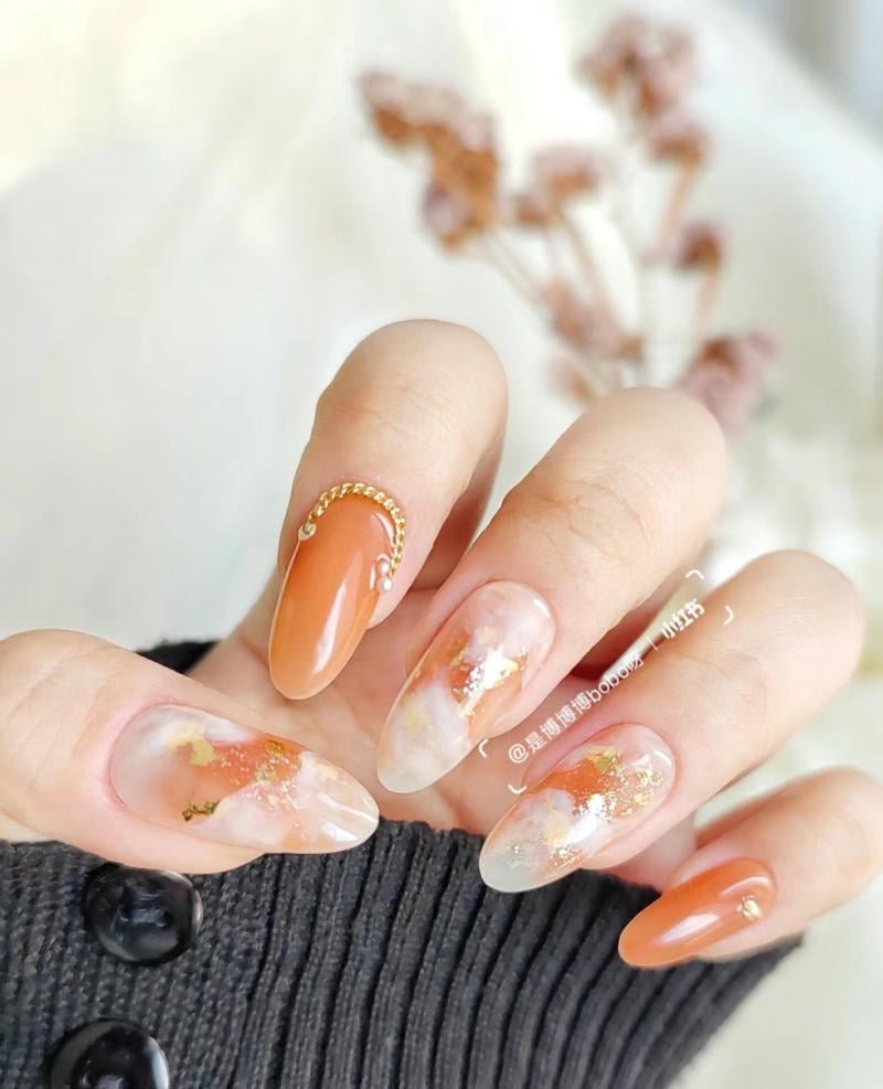 Top 10+ Mẫu Nail Màu Cam Đất Đẹp Sang Trọng, Hiện Đại 7 xc 1