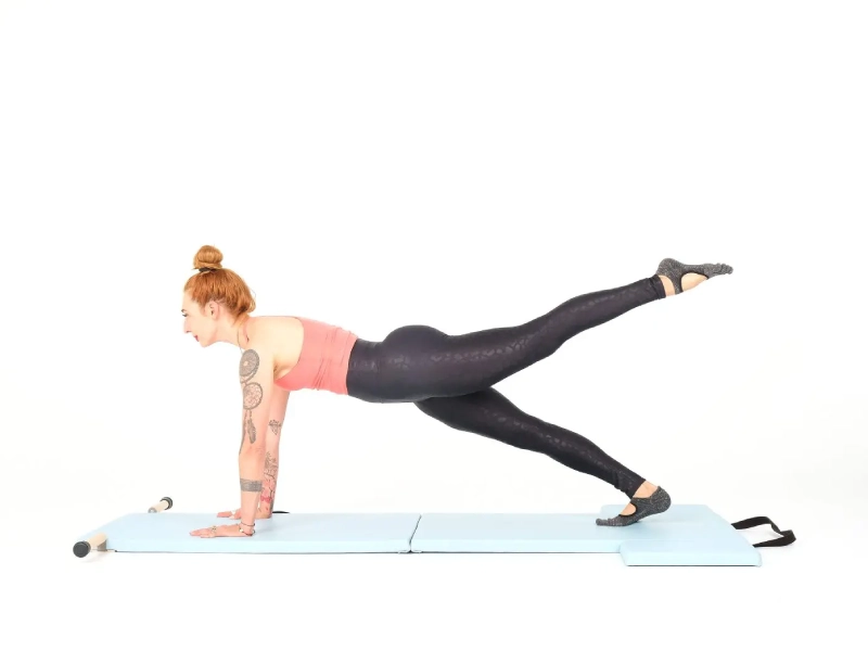 Bài tập Pilates Leg Pull Front