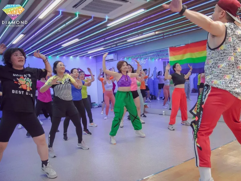 lop-hoc-nhay-zumba-tphcm-4 Diamond Fitness Center - Địa chỉ học nhảy Zumba TPHCM hàng đầu