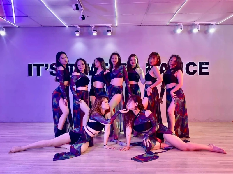 trung-tam-day-nhay-hien-dai-ha-noi-8-1 Trung tâm dạy nhảy hiện đại Phoenix Dance Studio